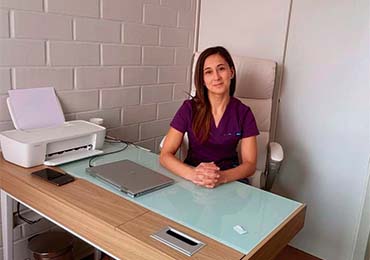 Dr Daniela
