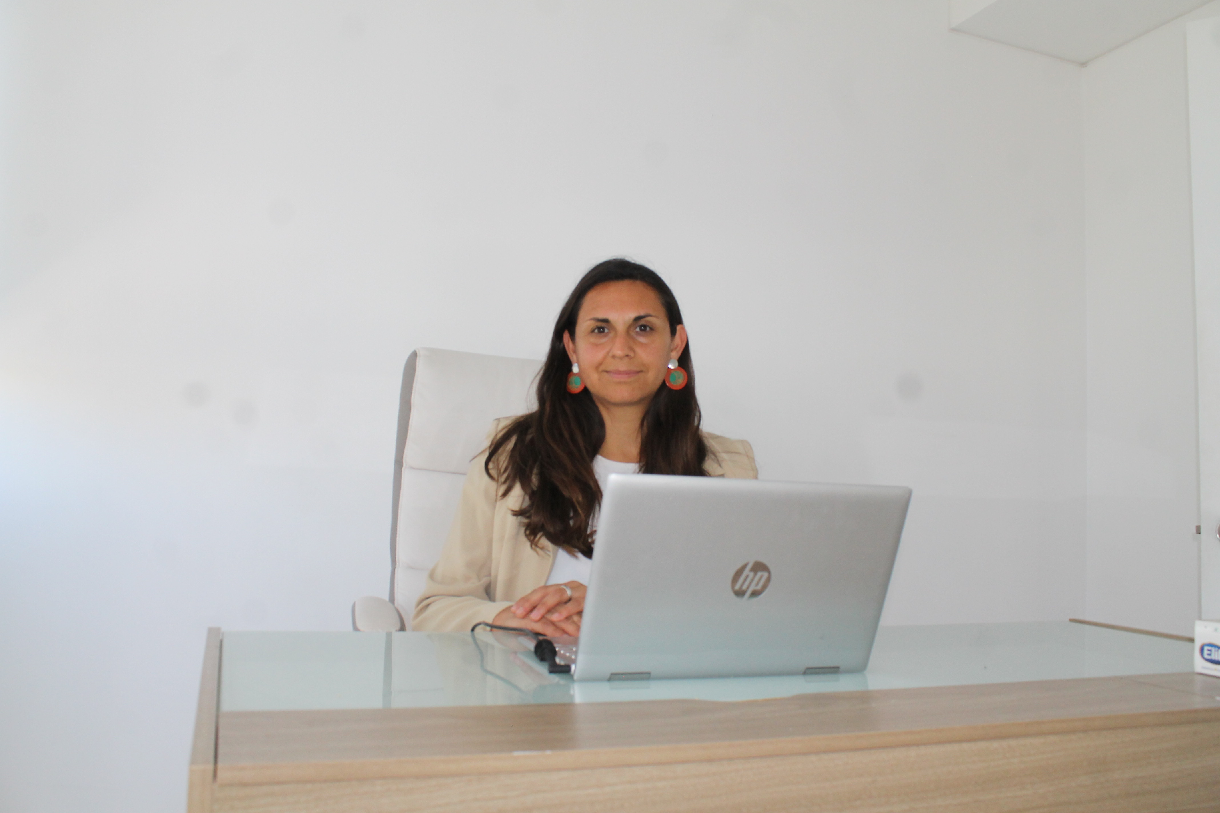 Dr Daniela